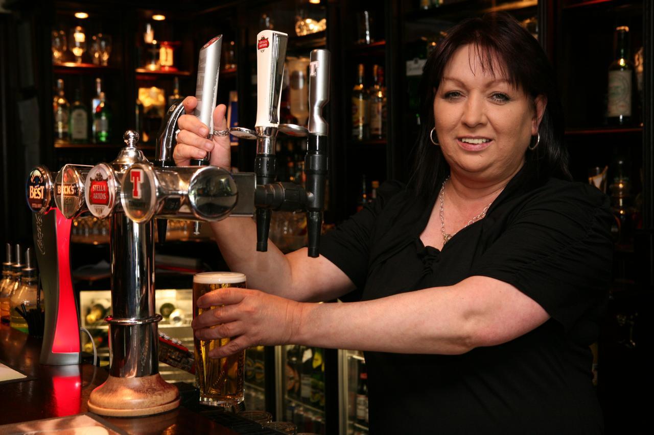 The Waterhouse Inn Balloch Extérieur photo